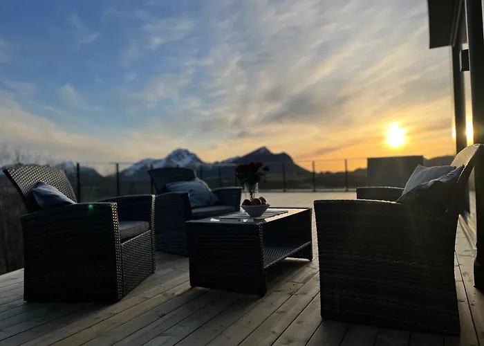 Romslig Og Sentrumsnaer Enebolig